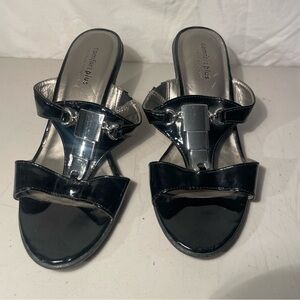 Comfort Plus by Predictions Women's Glossy Black Sandals silver accent size 7W